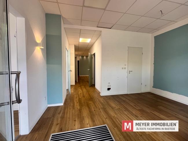 Büro- Praxisfläche in 1A Werbelage von Ofen (Obj.-Nr.: 6549) zimmer