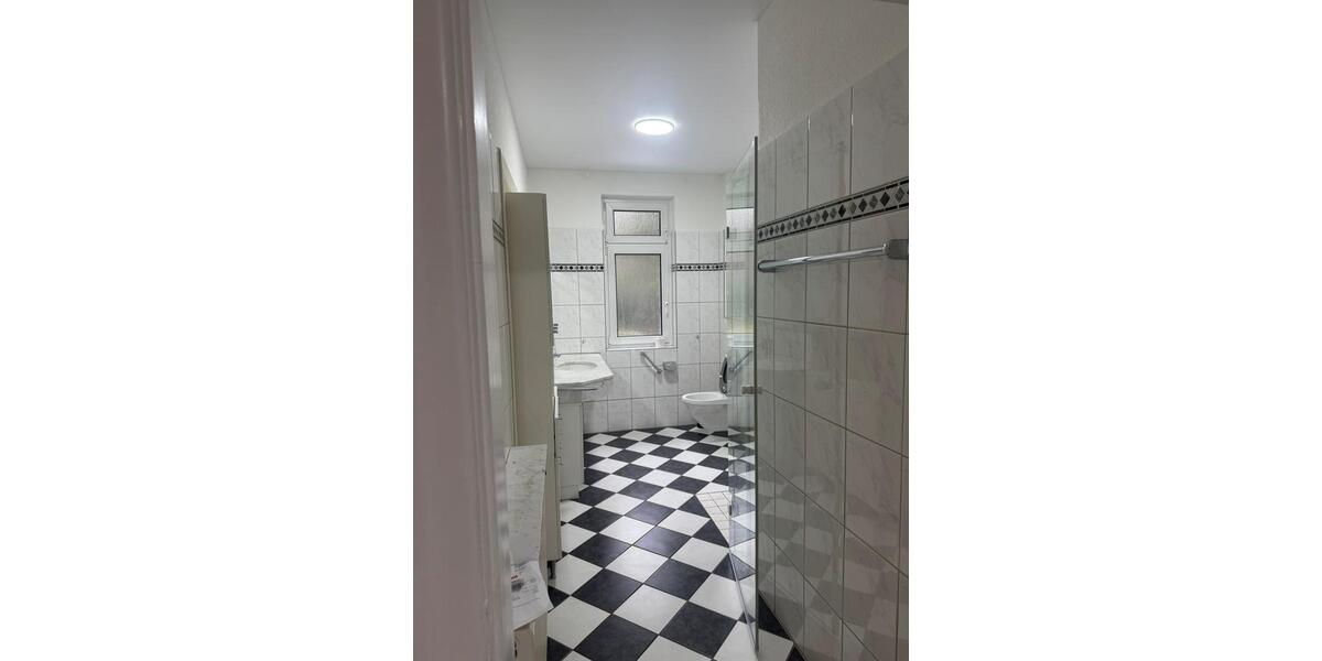 Erdgeschoßwohnung Delmenhorst Deichhorst - 5 Zimmer, 139 m&sup2;, 1.500&euro; | Angebot:24864753