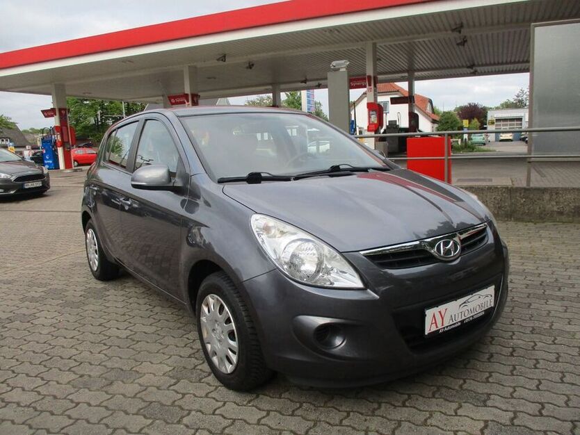 i20