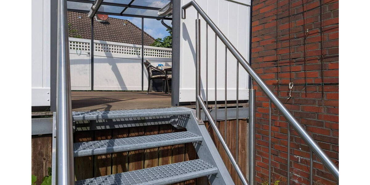 Mehrfamilienhaus, Wohnhaus Varel - 7 Zimmer, 212 m&sup2;, 339.000&euro; | Angebot:26070425