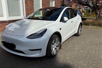 Tesla Model Y 7.000 km 39.000 &euro; Ganderkesee 27777