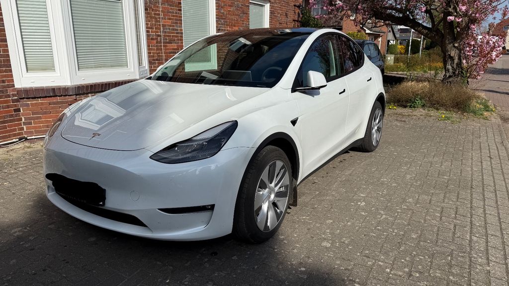 Tesla Model Y 7.000 km 39.000 &euro; Ganderkesee 27777