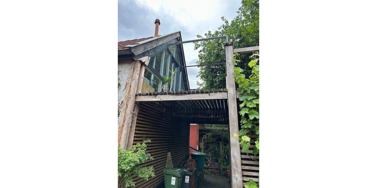 Provisionsfrei - Schöne Doppelhaushälfte mit möbliertes Appartement in idyllischer Stadtlage Nähe der Universität! 4 zimmer