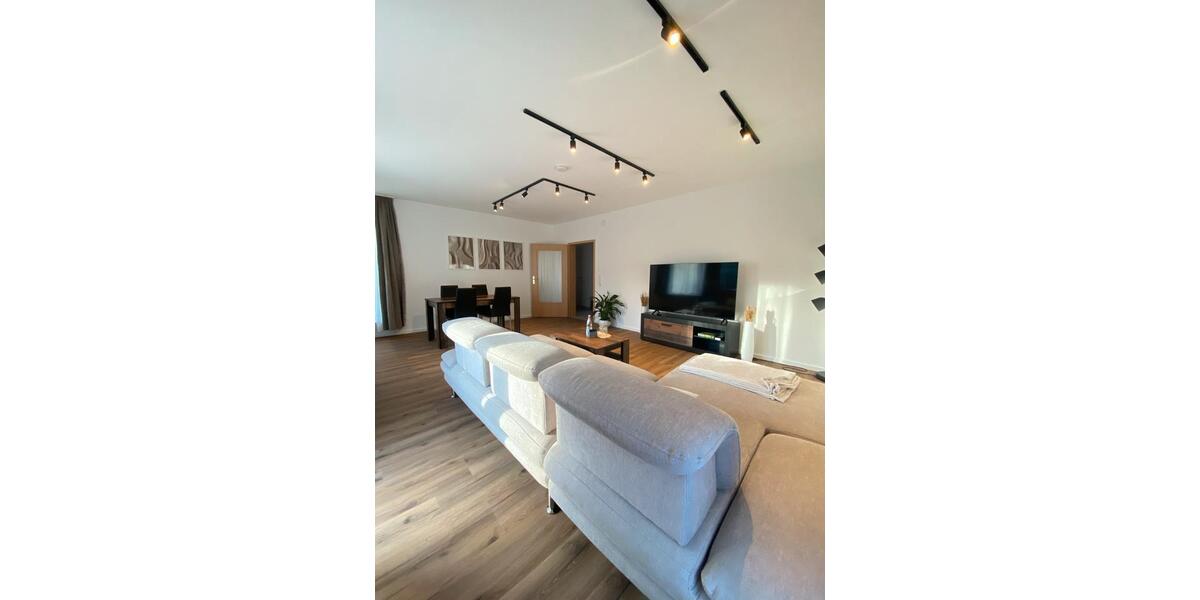 Erdgeschoßwohnung Oldenburg Ziegelhof - 3 Zimmer, 90 m&sup2;, 1.700&euro; | Angebot:25936305