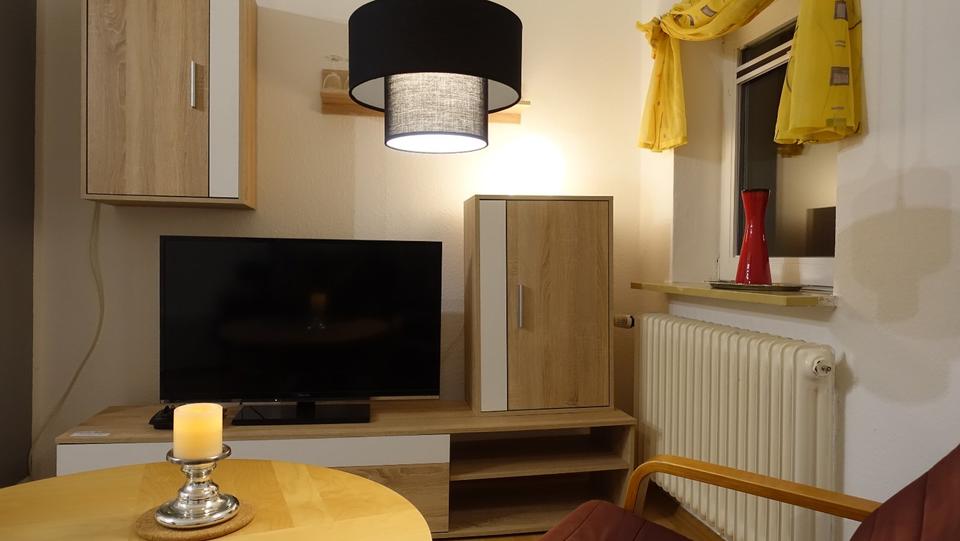 Dachgeschoßwohnung Oldenburg Ziegelhof - 3 Zimmer, 50 m&sup2;, 380&euro; | Angebot:24700955