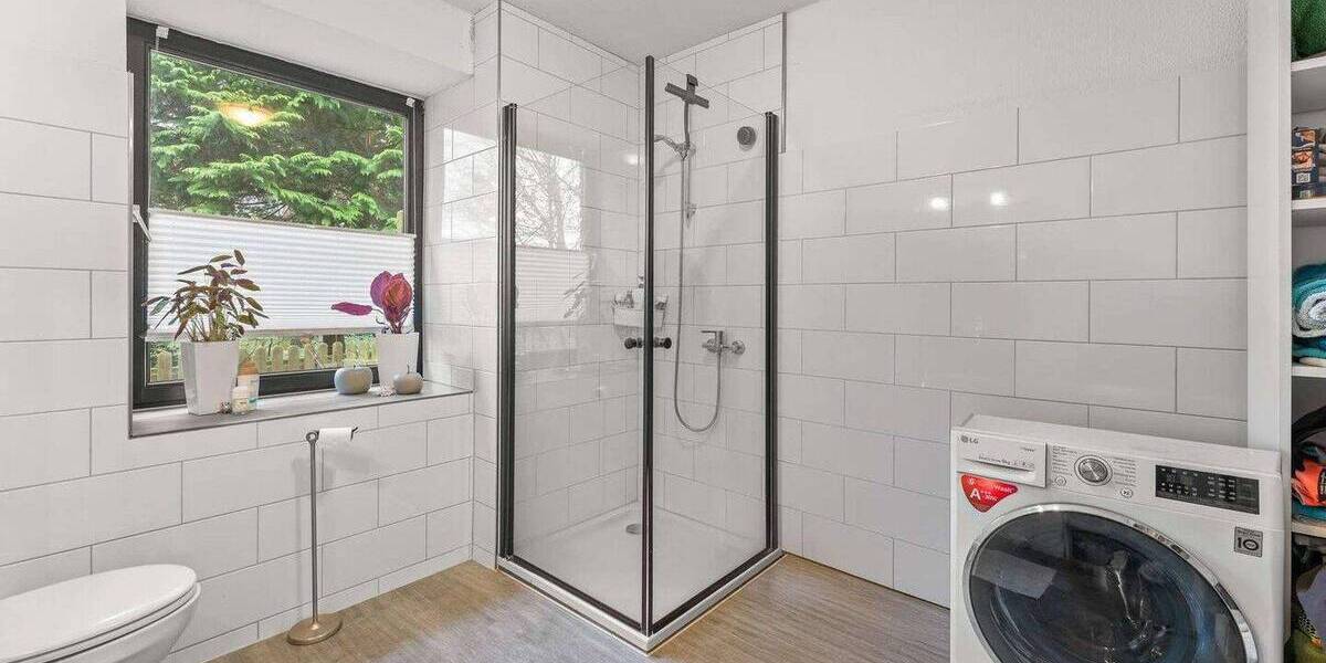 Etagenwohnung Berne Warfleth - 3 Zimmer, 128 m&sup2;, 1.145&euro; | Angebot:26828263