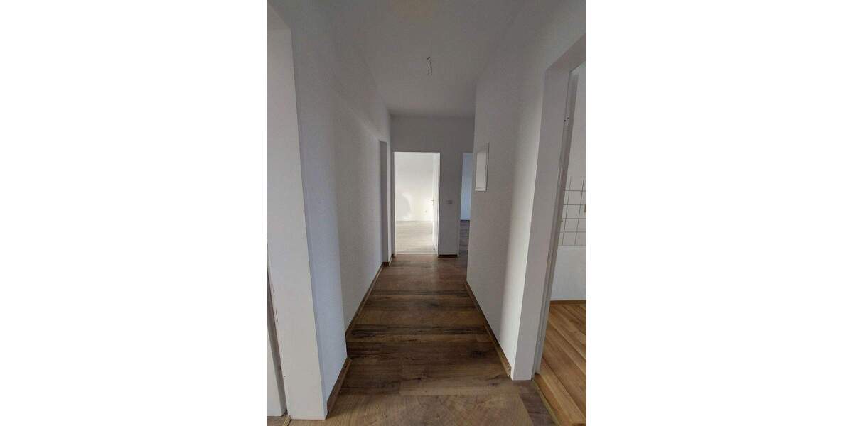 Etagenwohnung Brake - 3 Zimmer, 68 m&sup2;, 490&euro; | Angebot:26797077