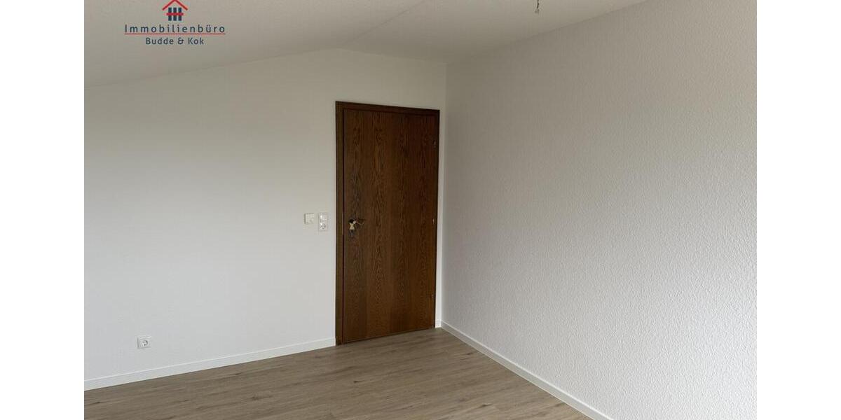Doppelhaushälfte Friesoythe - 7 Zimmer, 233 m&sup2;, 1.500&euro; | Angebot:26247200