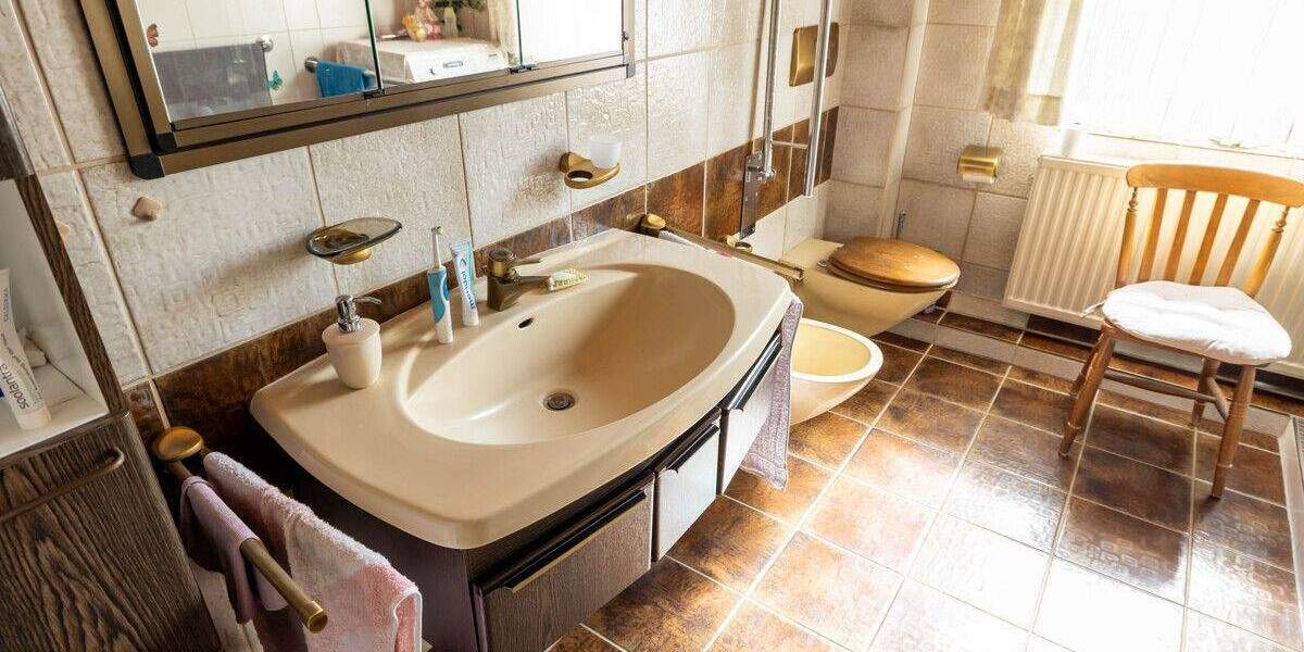 Etagenwohnung Delmenhorst Hasport/Annenheide - 4 Zimmer, 178 m&sup2;, 163.000&euro; | Angebot:25700036