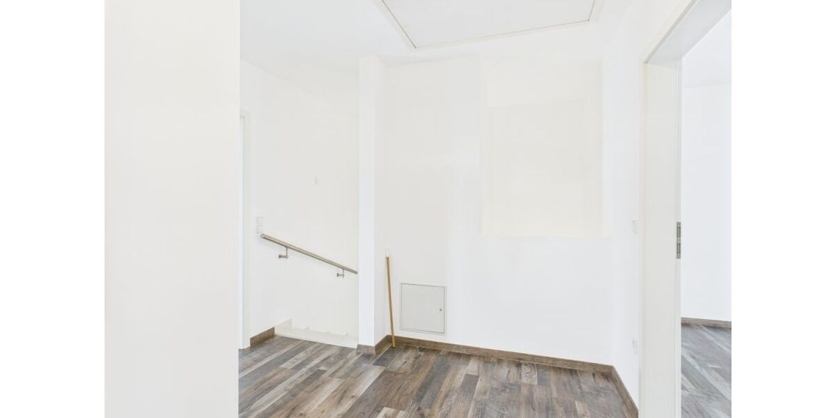 Außergewöhnliches Haus Wohnung über 2 Etagen in ruhiger Lage von Metjendorf-Oldenburg, KFW 70-ModernCarportGarten Wohnen am Rande von Oldenburg - Doppelhaushälfte Wiefelstede / Metjendorf Metjendorf | Angebot:26312135