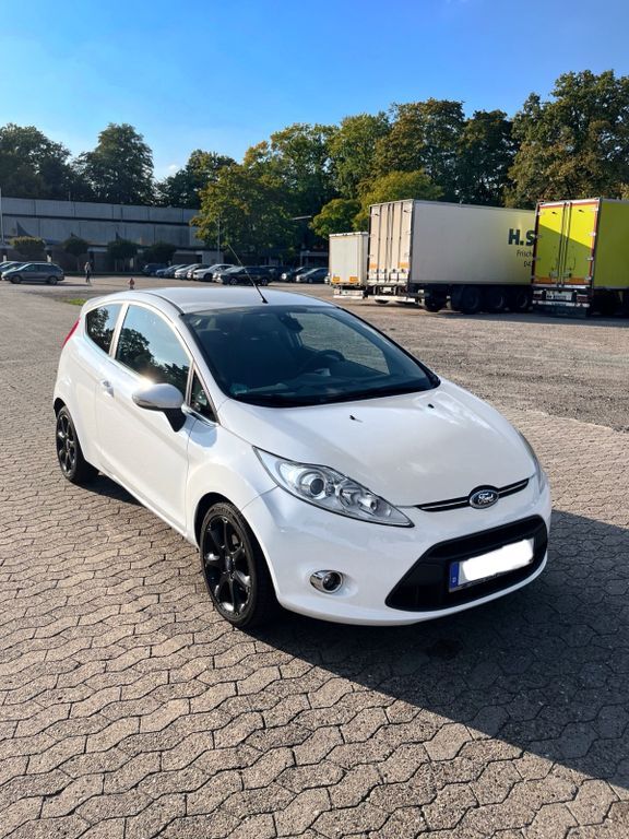 Ford Fiesta 234.000 km 3.500 € Delmenhorst 27753