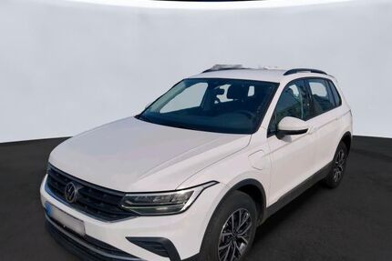 VW Tiguan 63.800 km 26.890 &euro; Varel 26316