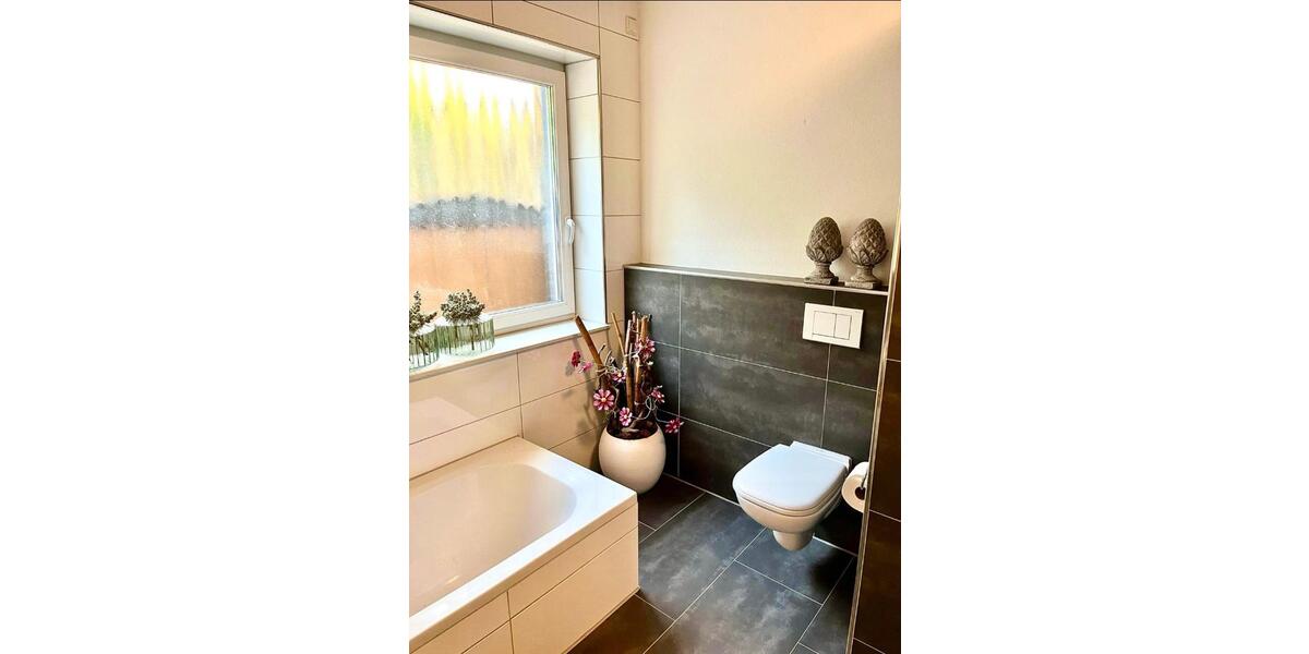 Erdgeschoßwohnung Delmenhorst Bungerhof - 4 Zimmer, 32 m&sup2;, 1.300&euro; | Angebot:25369535