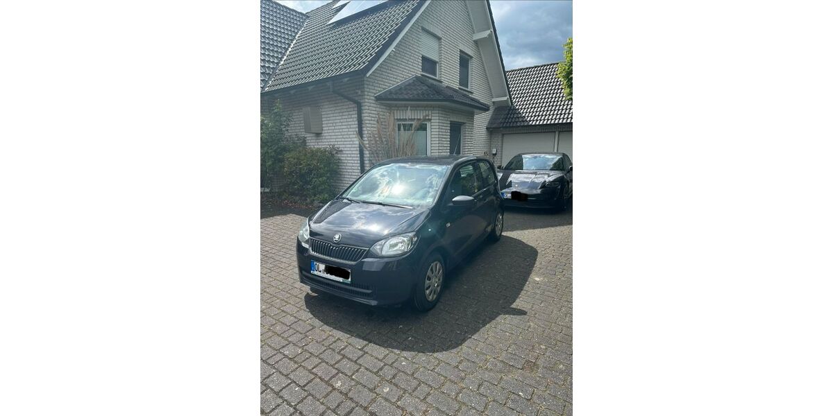 Skoda Citigo 124.800 km 3.849 &euro; Hatten-Sandkrug 26209