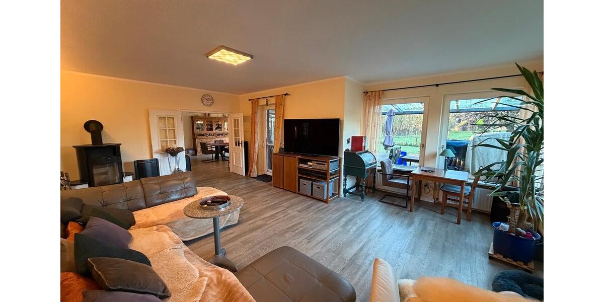 Einfamilienhaus Edewecht - 8 Zimmer, 230 m&sup2;, 595.000&euro; | Angebot:24769412