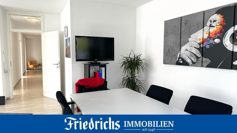 Attraktive, moderne Gewerbeeinheit im Obergeschoss in begehrter und zentraler Lage von Oldenburg