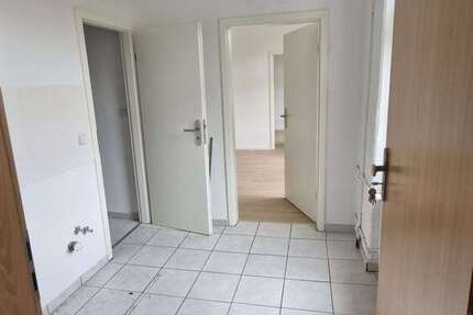 Wohnung zum Mieten in Magdeburg 285 € 38 m²