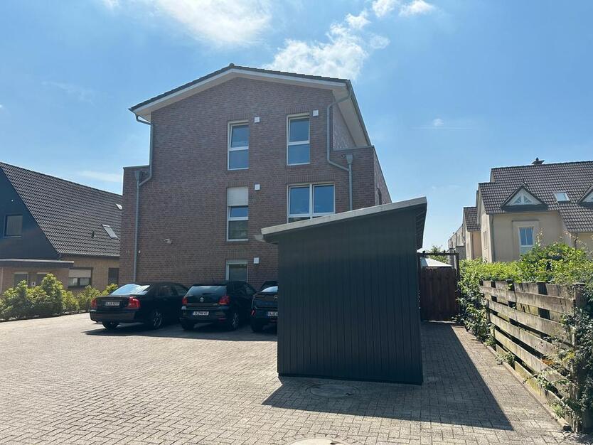 Moderne 3-ZKB Wohnung in ruhiger Straße