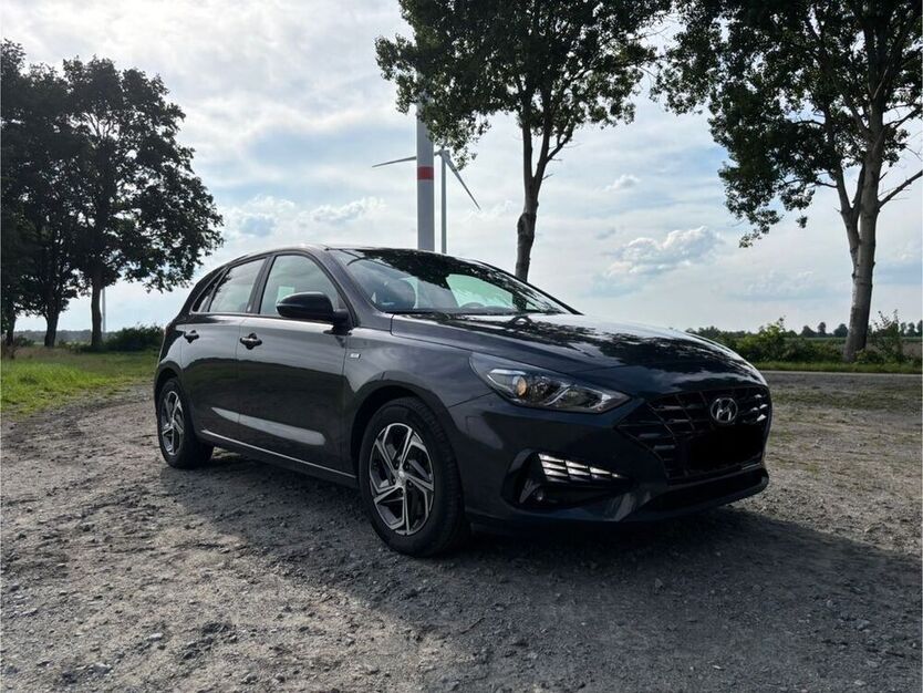 i30