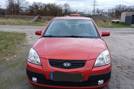 Kia Rio 138.000 km 2.700 &euro; Garrel 49681