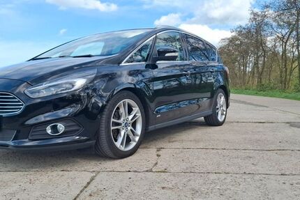 Ford S-Max 124.000 km 16.899 &euro; Varel 26316