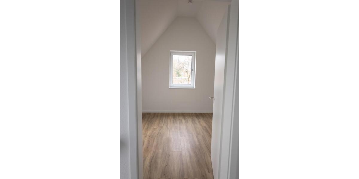 Reihenhaus Edewecht - 6 Zimmer, 122 m&sup2;, 1.680&euro; | Angebot:24992121