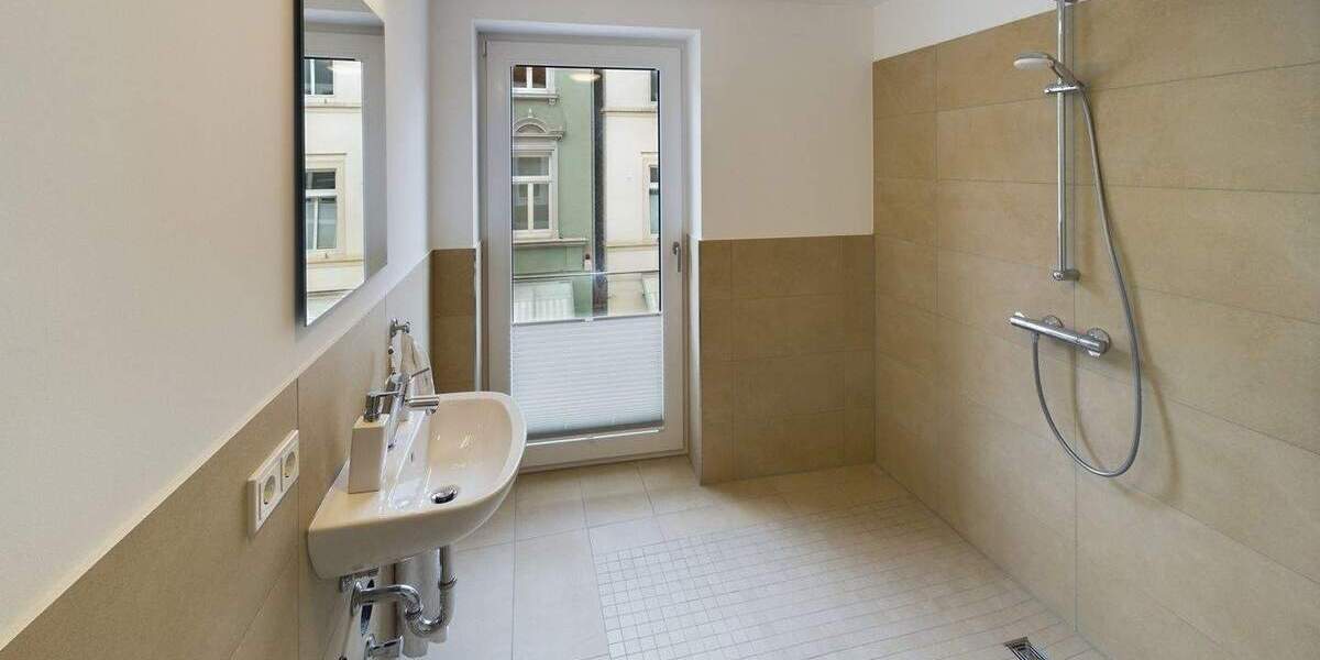 Möbliertes + schickes Apartment mitten in Oldenburg, rollstuhlgerecht | Residence Plus Spa Shower 1 zimmer