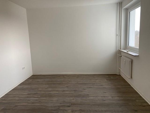 Helle 2-Zimmer-Wohnung mit Balkon zimmer