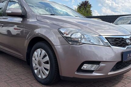 Kia ceed Sportswagon 141.221 km 5.775 &euro; Delmenhorst 27755