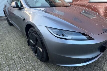 Tesla Model 3 14.613 km 47.600 &euro; Boesel 26219