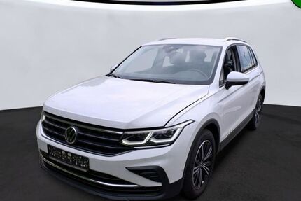 VW Tiguan 76.579 km 28.900 € Rastede/ Wahnbek 26180