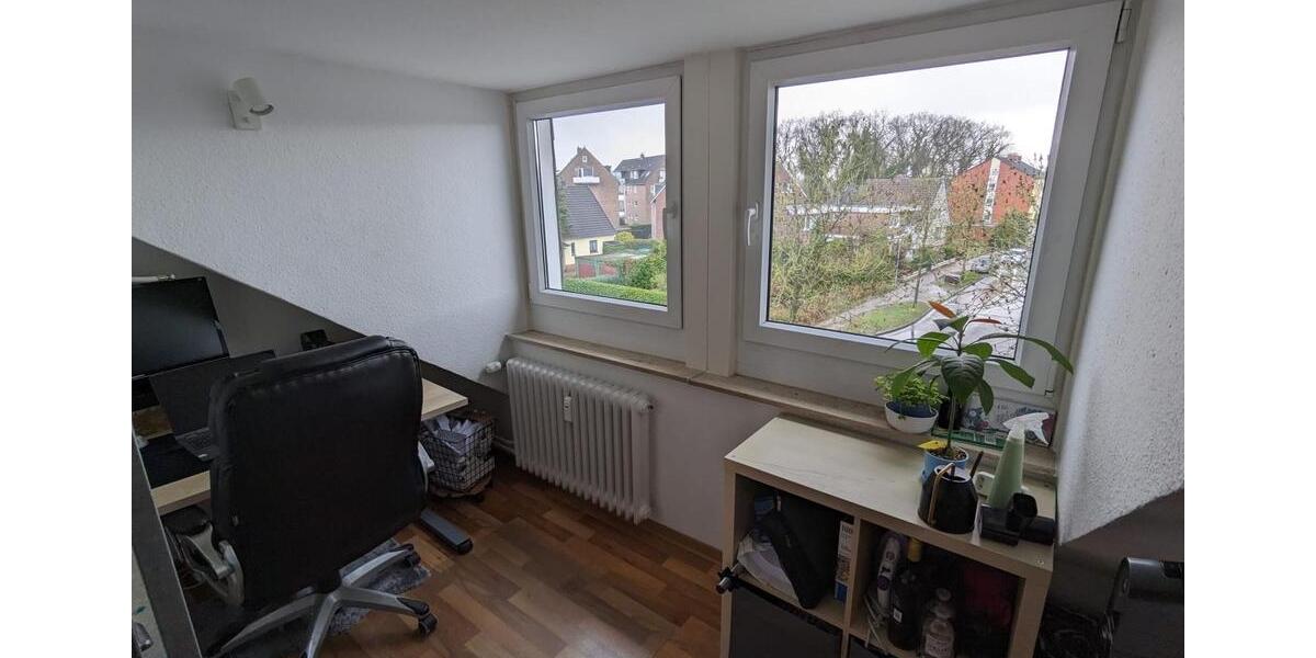 Dachgeschoßwohnung Oldenburg Eversten - 2.5 Zimmer, 58 m&sup2;, 800&euro; | Angebot:26268007