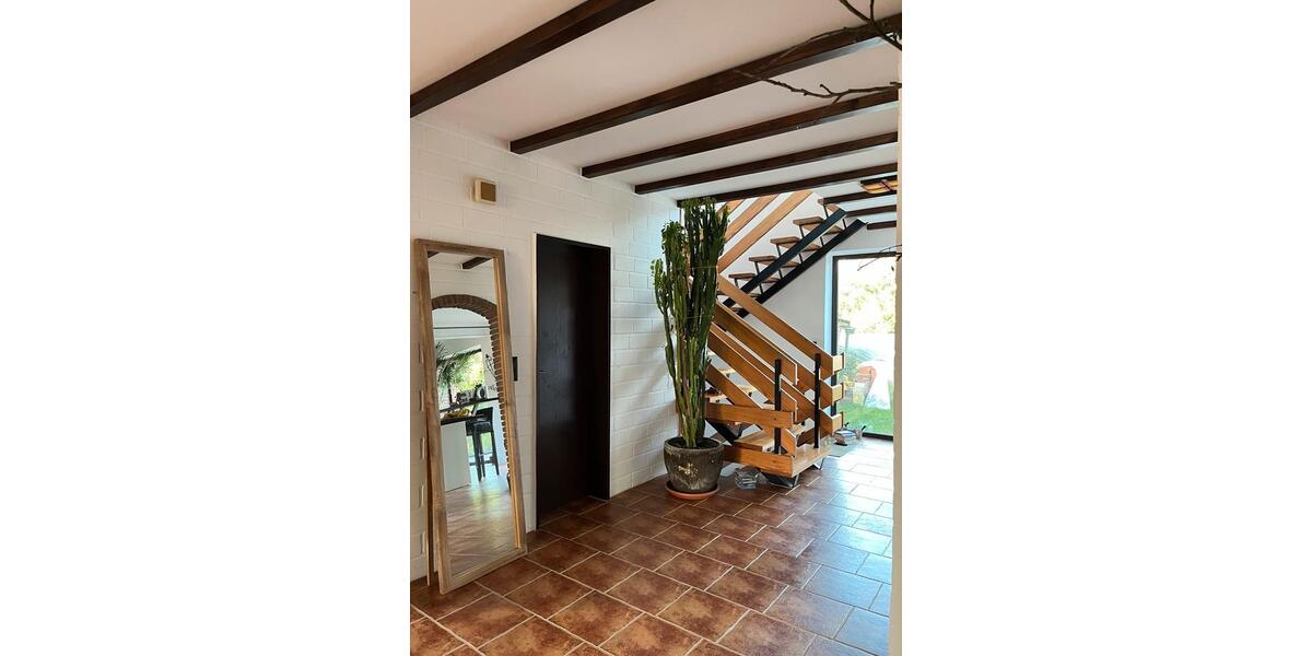 Einfamilienhaus Edewecht - 7 Zimmer, 250 m&sup2;, 550.000&euro; | Angebot:27085626