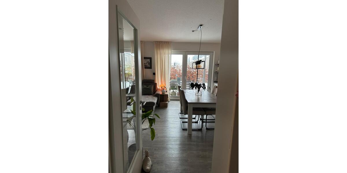 Lichtdurchflutete 2(ggf.3)-Zimmer-Wohnung mit Carport und Garten 2 zimmer