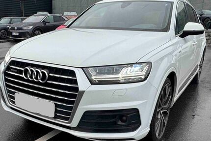 Audi Q7 172.000 km 32.999 &euro; Oldenburg 26129