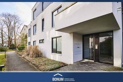 Großzügige 4,5 Zimmer-DesignWohnung (ca. 163 m²) mit Sonnenbalkon & TG-Stellplatz in Bestlage