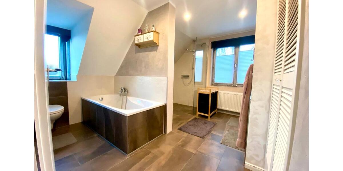 Einfamilienhaus Edewecht - 5 Zimmer, 130 m&sup2;, 349.000&euro; | Angebot:24104220