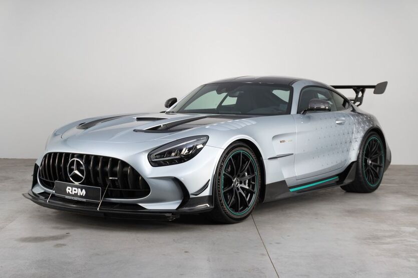 Mercedes-Benz AMG GT 3.900 km 517.500 € Bad Zwischenahn 26160