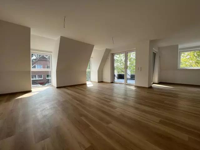 Dachgeschoßwohnung Rastede - 2 Zimmer, 82 m&sup2;, 937&euro; | Angebot:26331434