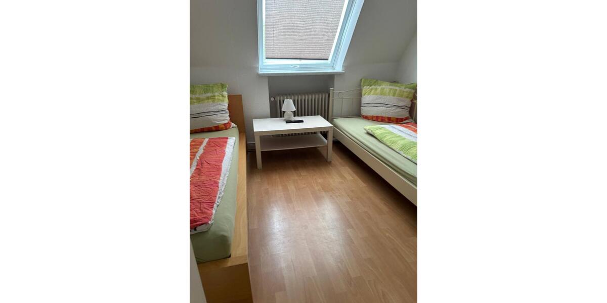 Dachgeschoßwohnung Oldenburg Ziegelhof - 3 Zimmer, 50 m&sup2;, 380&euro; | Angebot:24700955