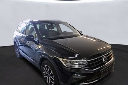 VW Tiguan 87.214 km 24.790 &euro; Rastede/ Wahnbek 26180
