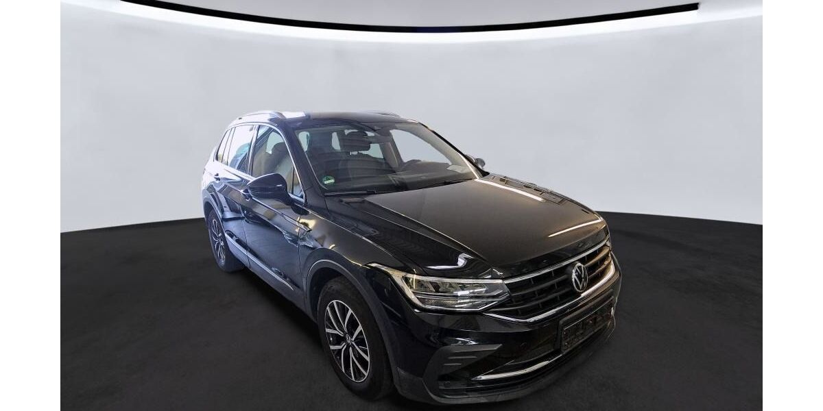 VW Tiguan 87.214 km 24.790 &euro; Rastede/ Wahnbek 26180