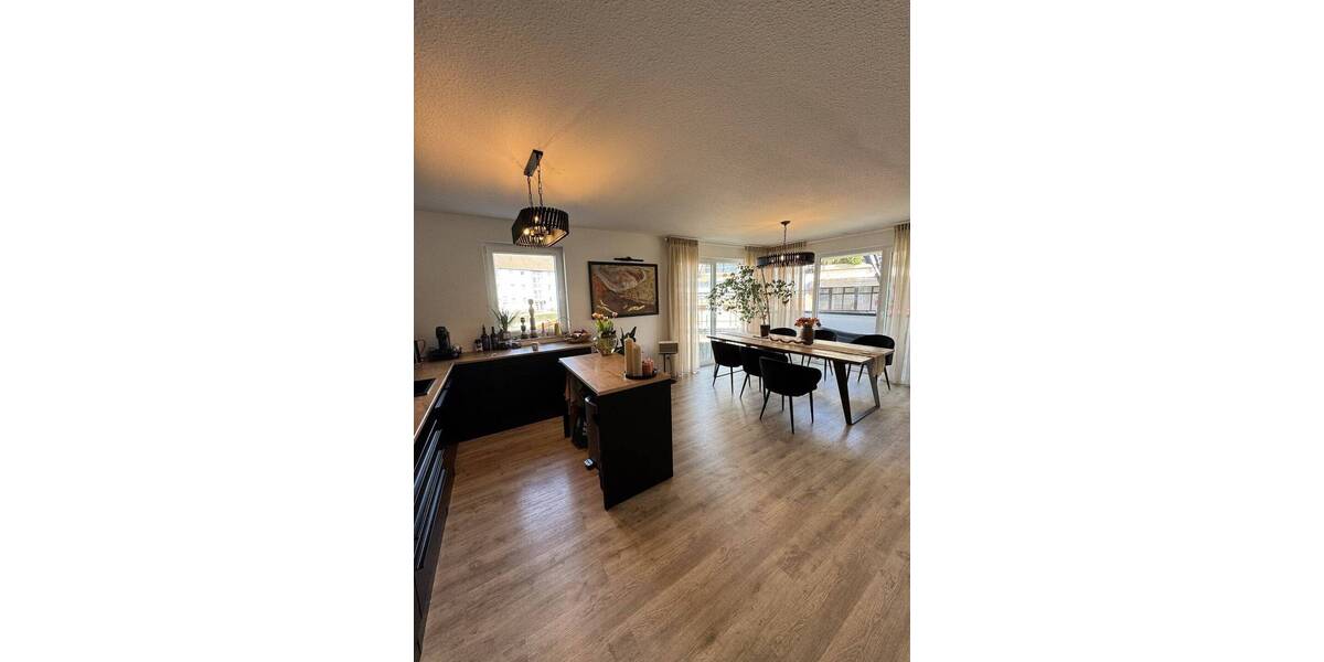 Etagenwohnung Oldenburg / Donnerschwee Donnerschwee - 3 Zimmer, 109 m&sup2;, 1.500&euro; | Angebot:26779273