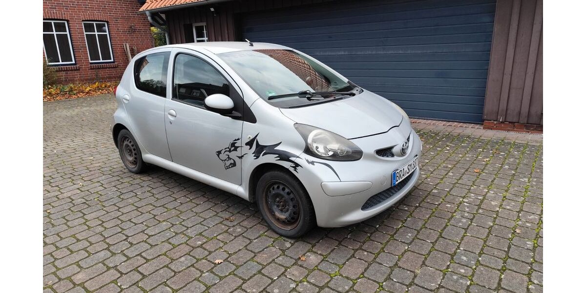 Toyota Aygo (X) 175.700 km 1.750 € Berne 27804