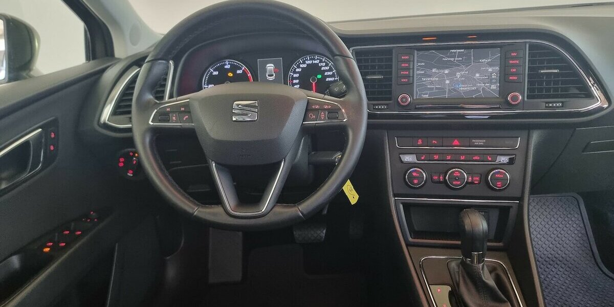 Seat Leon ST Style LED Navi DSG PDC 2.Hand 159.000 km 11.450 &euro; Garrel 49681