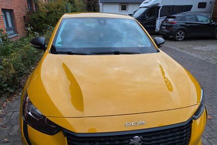 Peugeot 208 24.000 km 12.800 € Bremen 28759