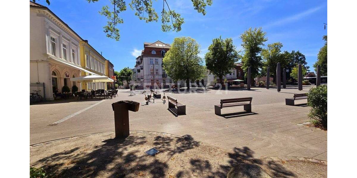 Gewerbeobjekt Varel - 6 Zimmer, 229.500&euro; | Angebot:25696195