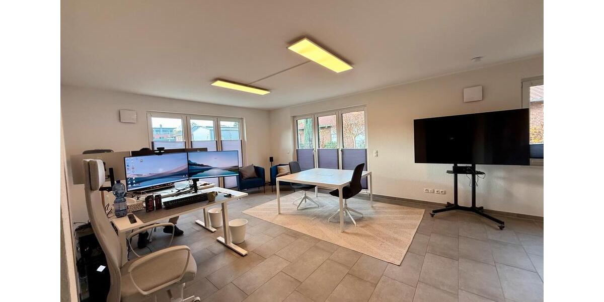 Helles Büro mit Terrasse & Stellplatz in Oldenburg ab sofort zimmer