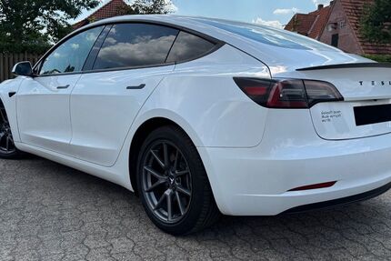 Tesla Model 3 155.000 km 23.990 &euro; Garrel 49681