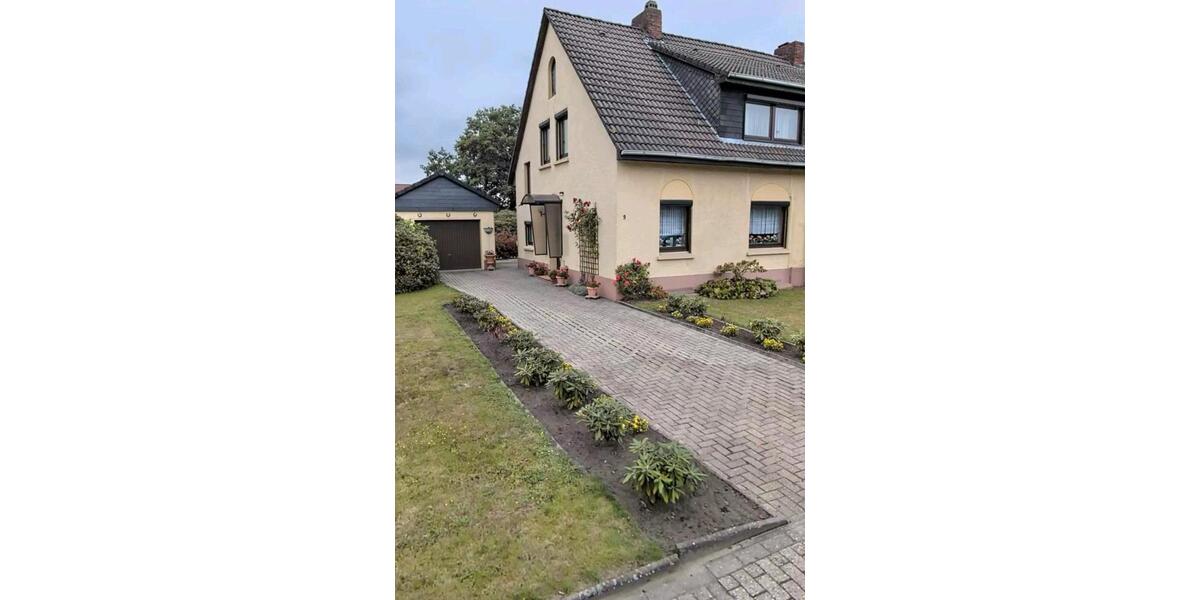 Doppelhaushälfte Brake (Unterweser) - 4 Zimmer, 128 m&sup2;, 1.000&euro; | Angebot:24692588